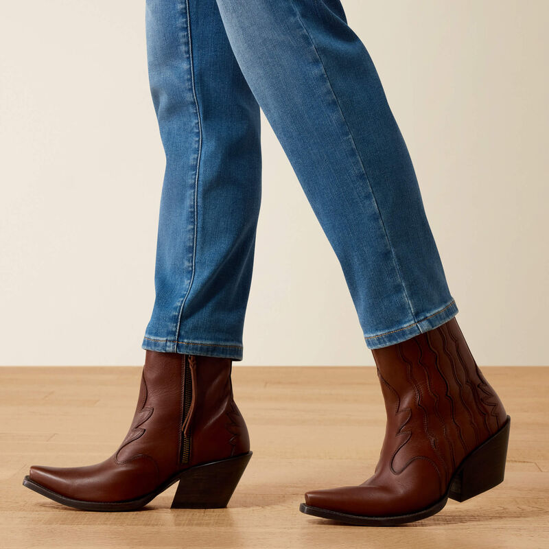 Ariat Womens High Rise Revel Vilma Slim Ultrastretch Straight Leg Jeans