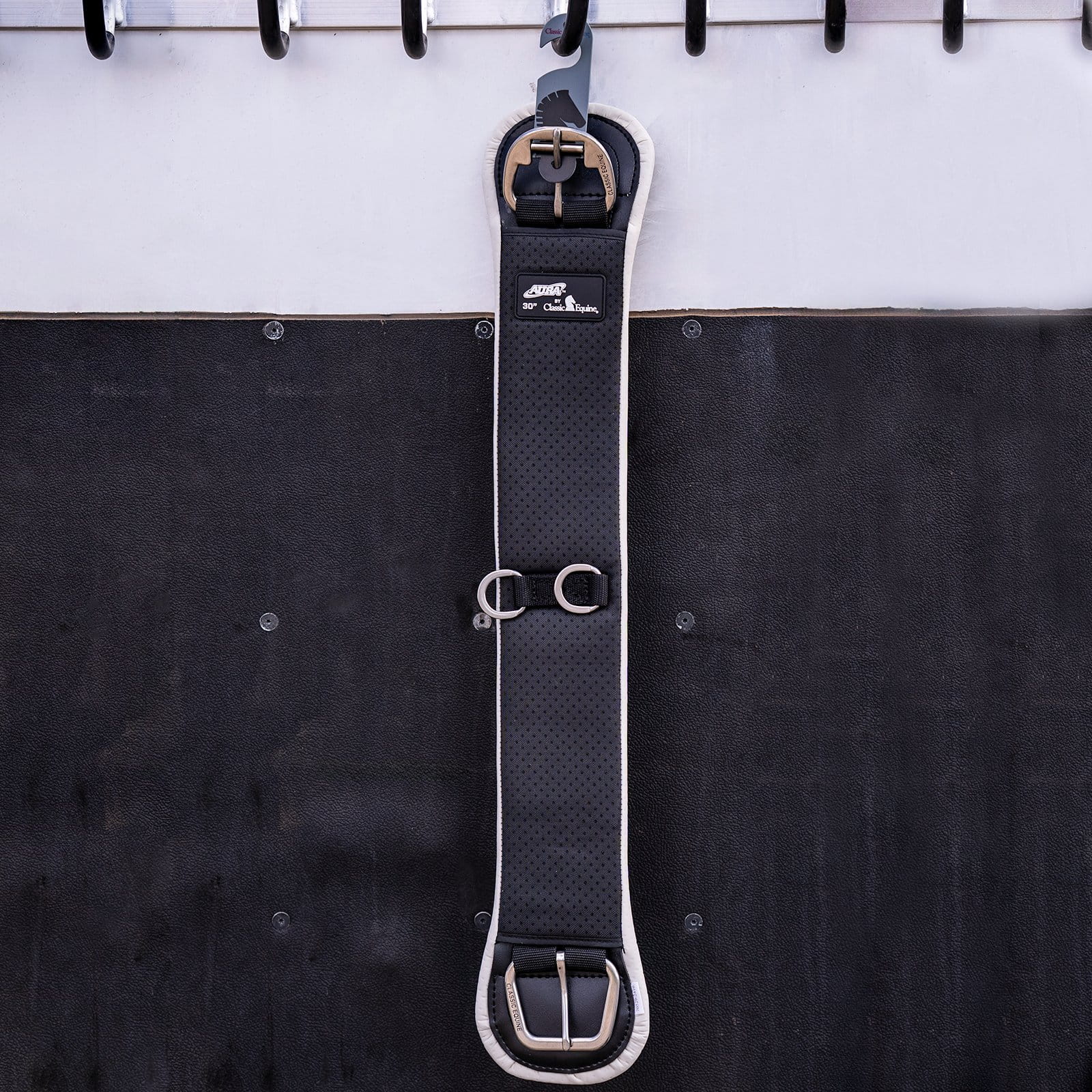 Classic Equine Aura Cinch black