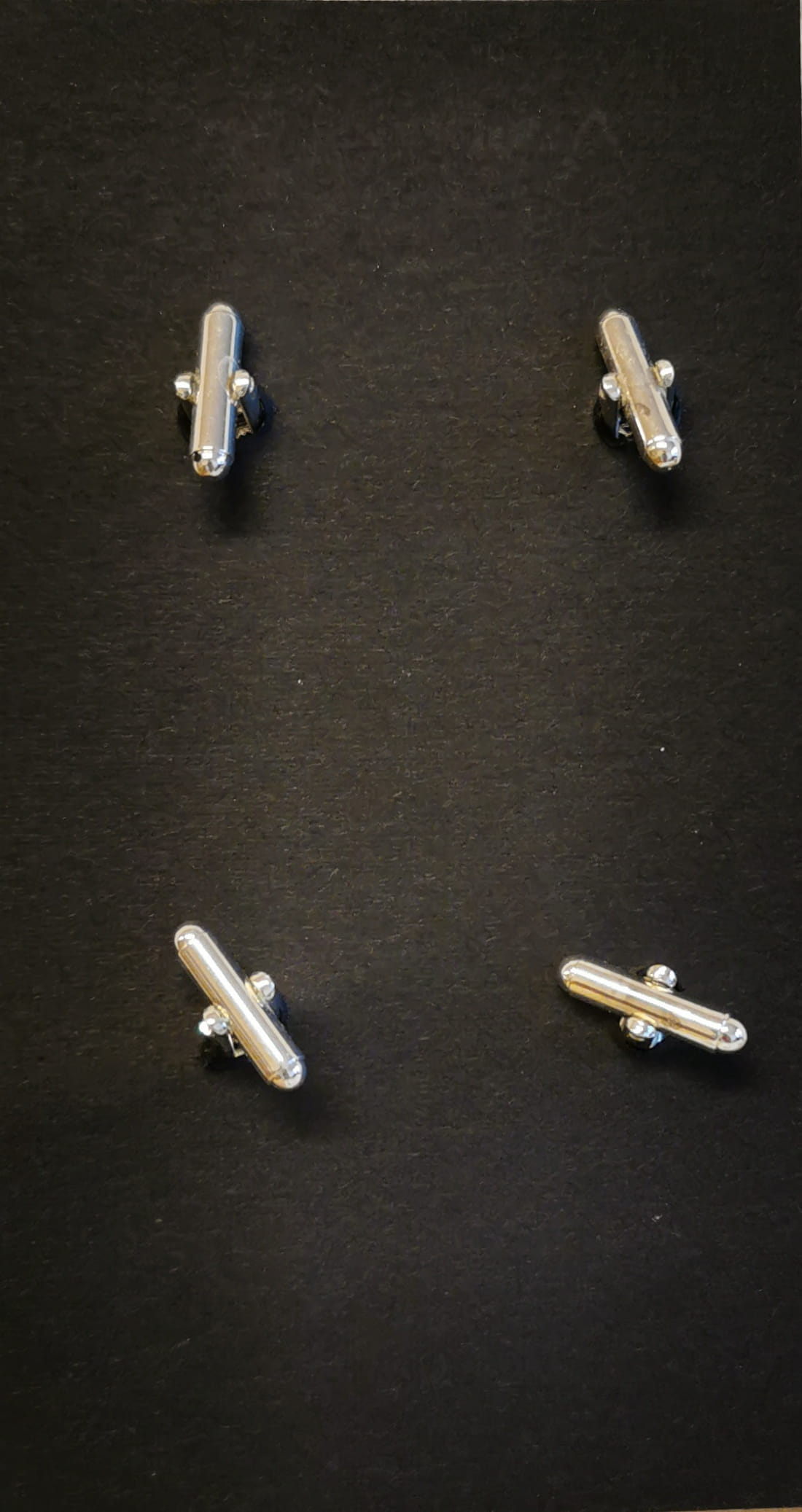 Number Pins Arena Pins 4er Set  in 5 versch. Farben