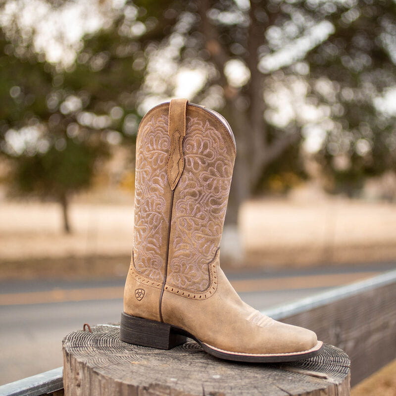 Ariat Womens Round Up Remuda Wide Square Toe brown 